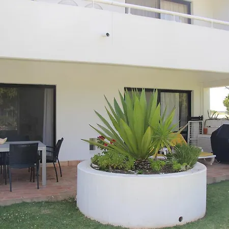 By The Апартаменты Алмансил