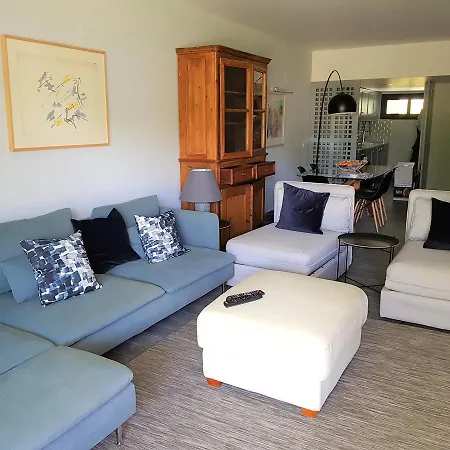 By The شقة المانسيل