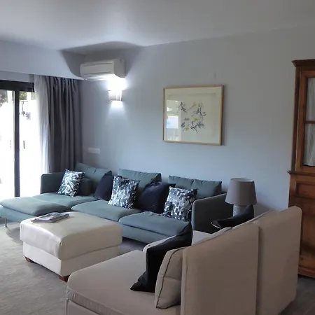 Apartman By The Almancil