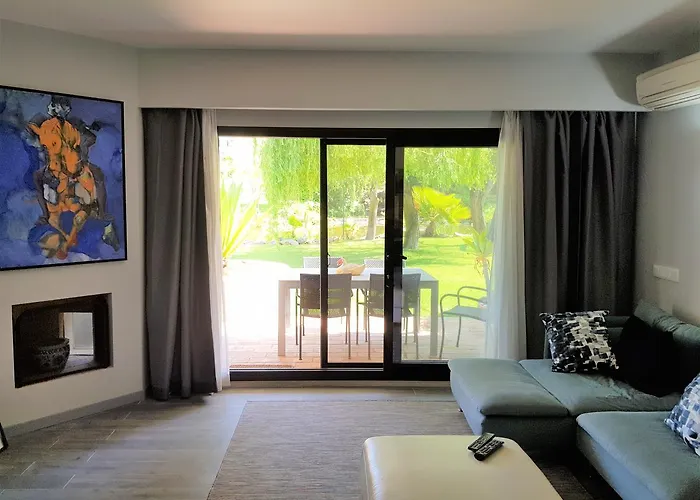 Apartament By The Almancil